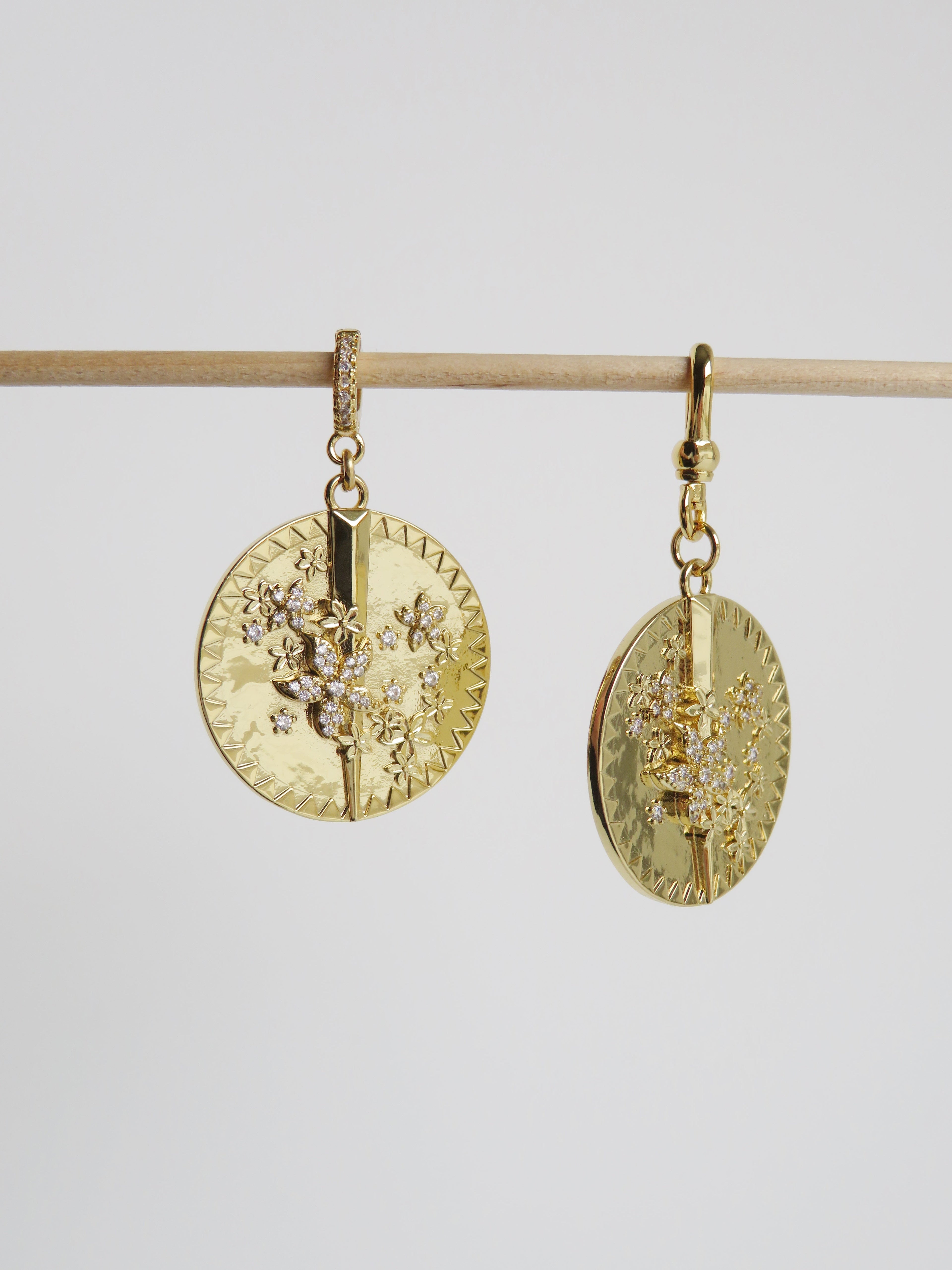 Renew & Thrive Charm on Swivel Clasp - Flower