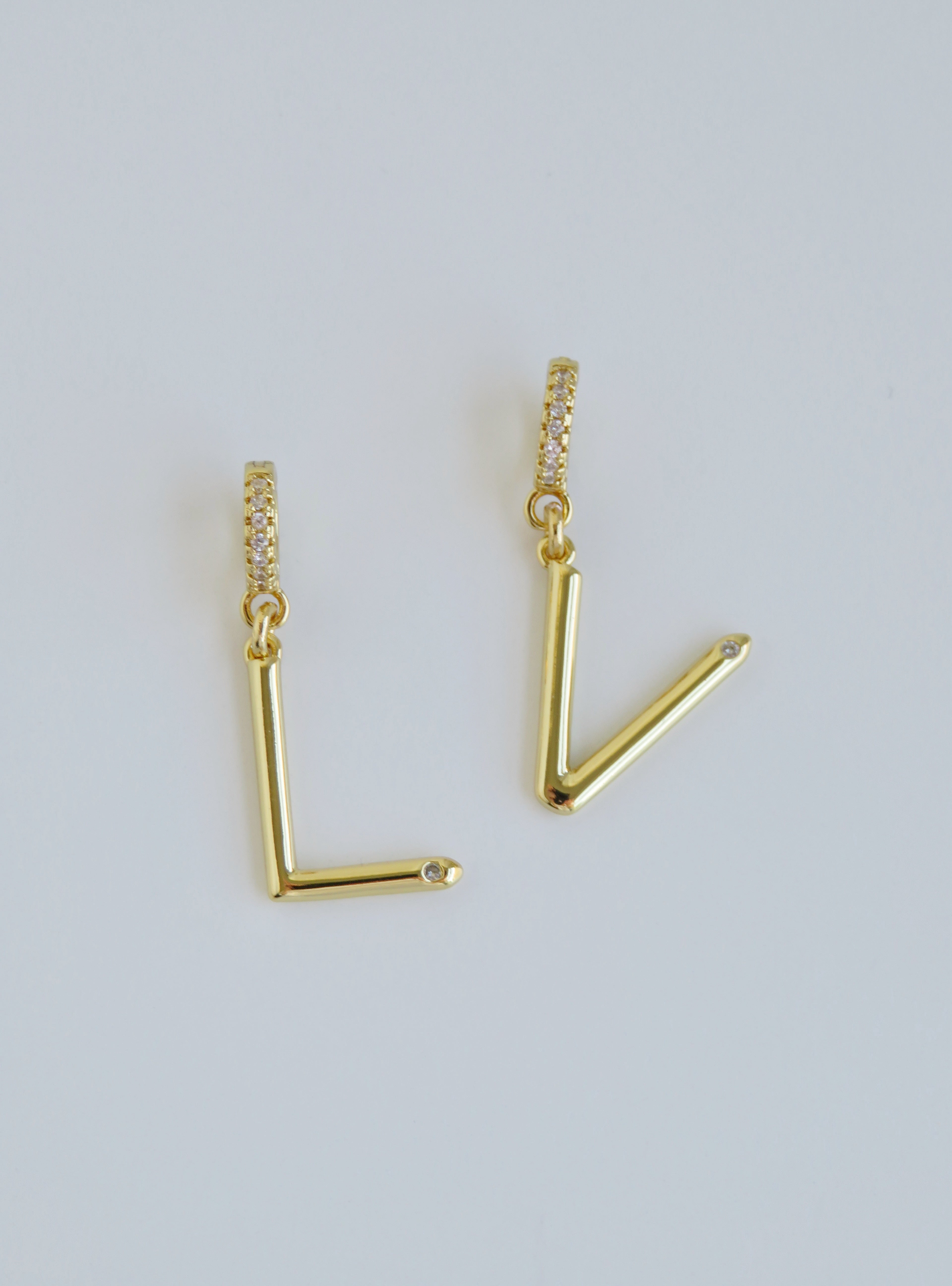 Slender Initial with Diamond - Clasp Charm