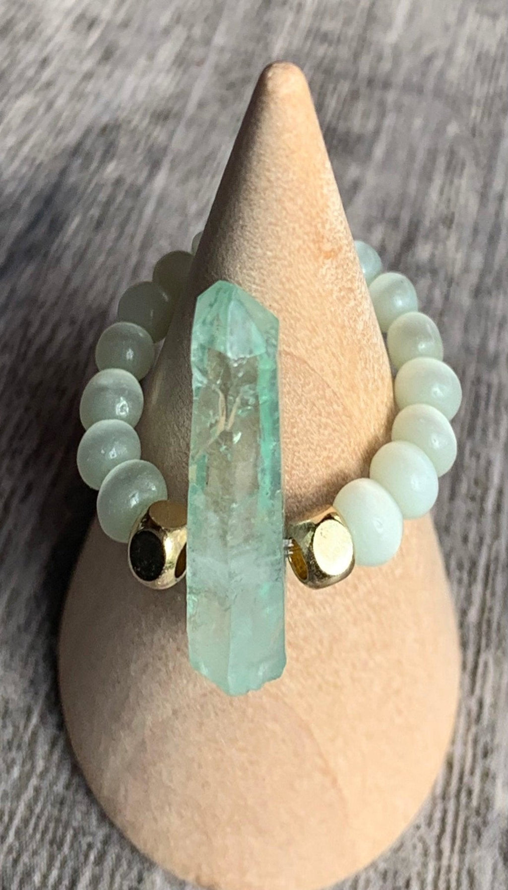 Lucille Handmade Light Green Quartz and Cats Eye Expandable Ring