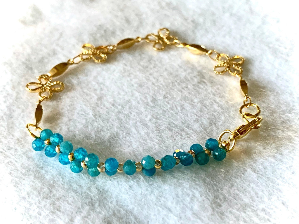 Muse Handmade Genuine Apatite Bracelet with Gold Plated Flower Chain